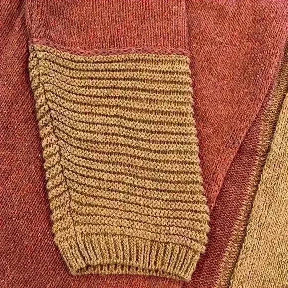 Here Imprint Womens Sweater Red Gold XL Color Block Round Neck Button Open Front - Picture 2 of 9